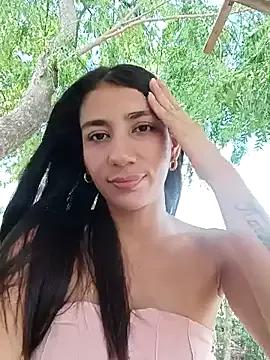 -juicy_ on StripChat