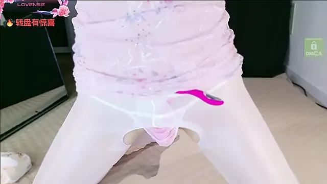 -miao--baby on StripChat