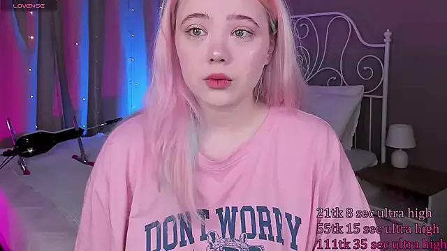 __KawaiiYuki__ on StripChat 