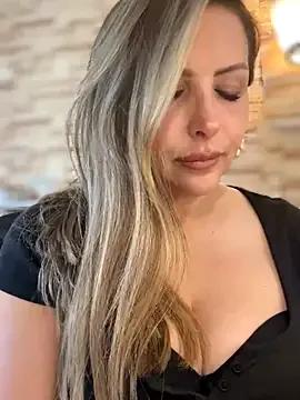 _Abril-Office1 on StripChat