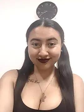 _Sarah-Office1 on StripChat