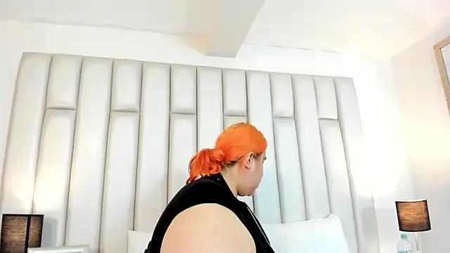 aandreaperez on StripChat