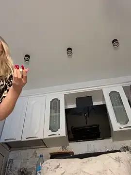 Adelina0001 on StripChat