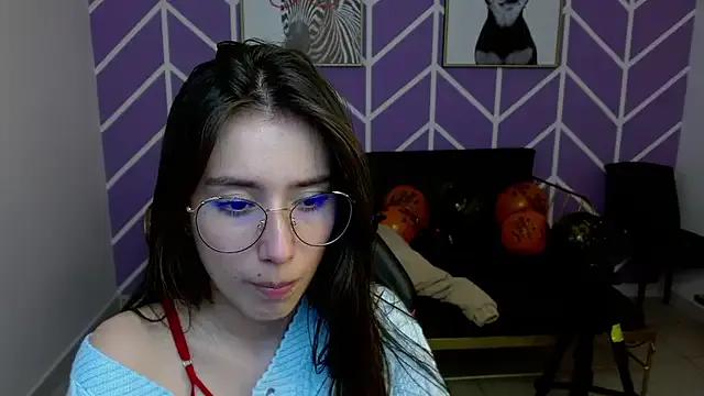 Adhara_Kitten — Freechat on StripChat