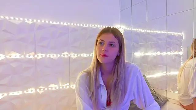 Aishha_ on StripChat