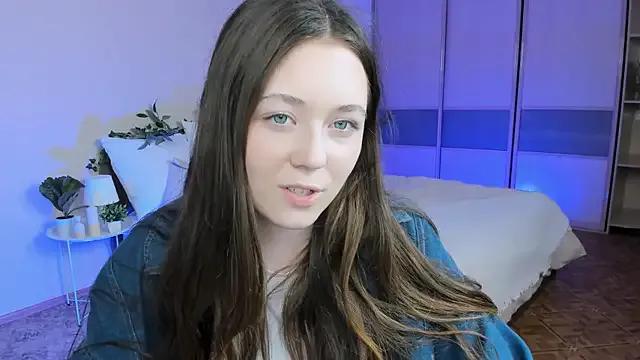 AlluringLookk on StripChat