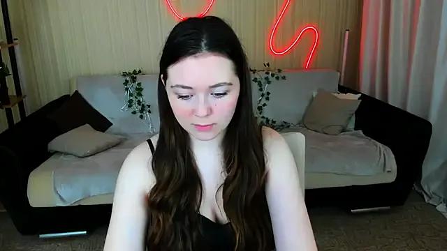 AlluringLookk on StripChat