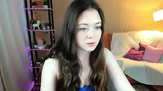 AlluringLookk on StripChat