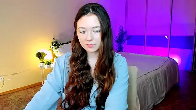 AlluringLookk on StripChat