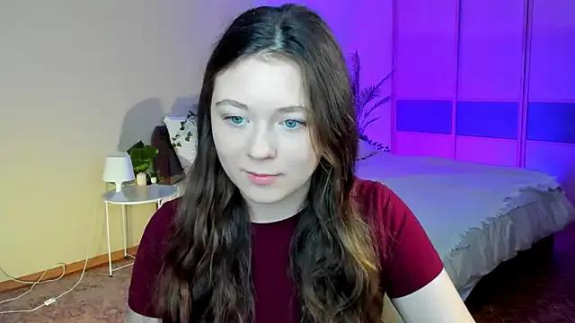 AlluringLookk on StripChat