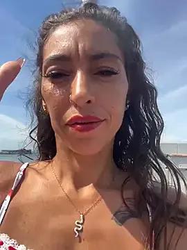 Amani_thewolf on StripChat