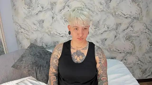 amy_ink on StripChat