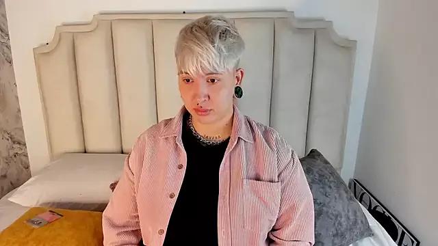 amy_ink on StripChat