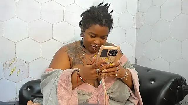 Anaa_Fuentess on StripChat