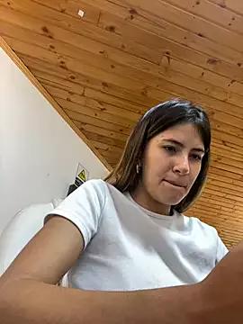 Andrea_19blonde on StripChat