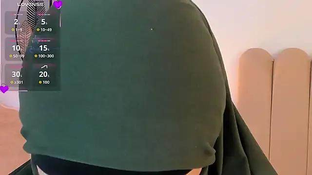 anna-henao on StripChat