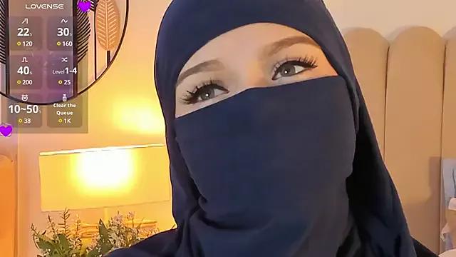 anna-henao on StripChat