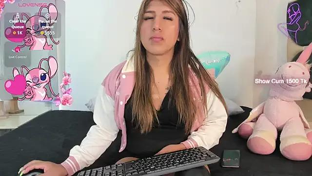 Ariana-Fernandez on StripChat 