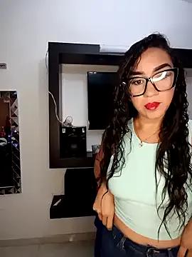 ashley69_brown on StripChat