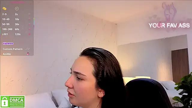 ava_blue on StripChat