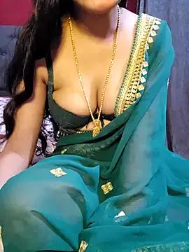 Awesomelusty on StripChat