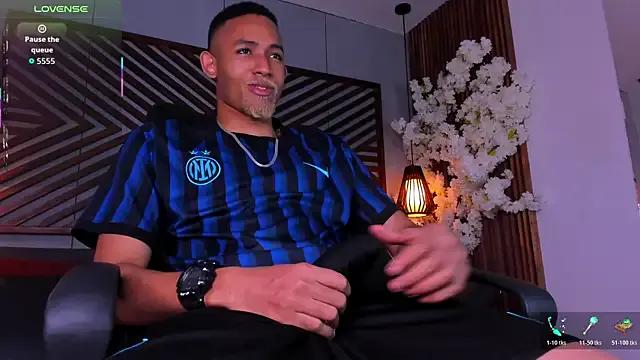 B_Wild — rub bulge