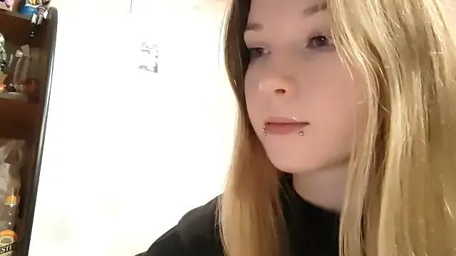 BarkySedna — air kiss