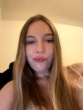 bbysonia on StripChat