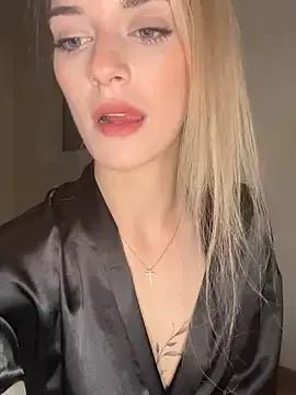 Bellalolahot on StripChat