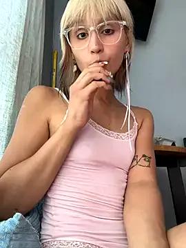 bigbabykiki on StripChat