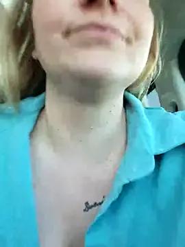 Bondgirl_013 on StripChat