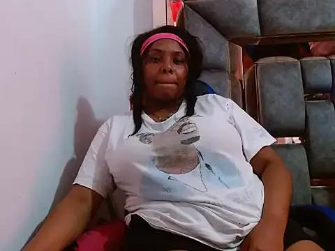 Brenda1923 on StripChat