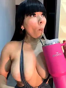 BrendaCrean on StripChat