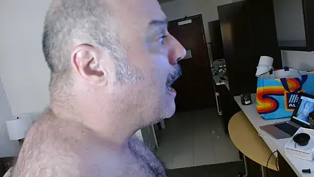 bullmusclejoe on StripChat