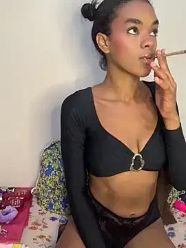 Cammgirlmii on StripChat