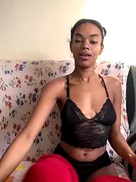 Cammgirlmii on StripChat