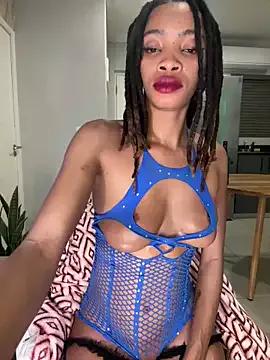 CANDY_LICIOUS on StripChat