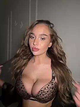 CardiSweetBaby on StripChat