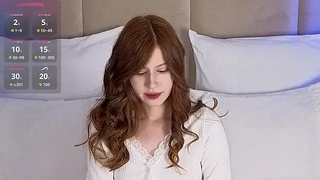 CarolaineMyers on StripChat