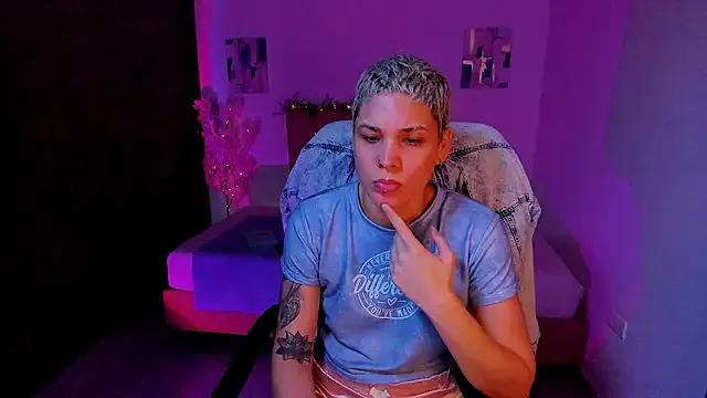 Charlee_pink on StripChat