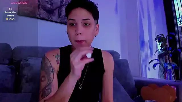 Charlee_pink on StripChat