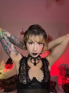 Cinamoonn on StripChat