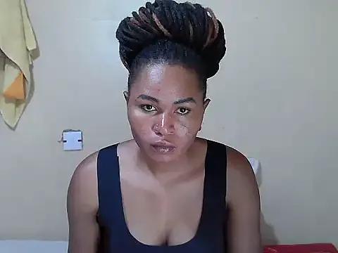 Creamy-Aisha on StripChat