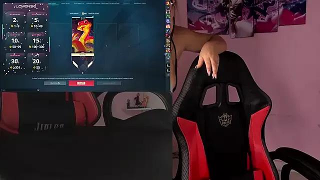 DanielaHang on StripChat