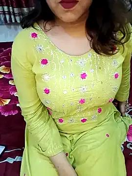 Dayna-36 on StripChat