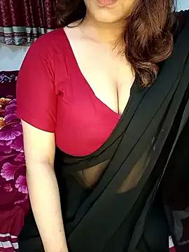 Dayna-36 on StripChat