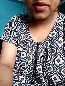 Dayna-36 on StripChat