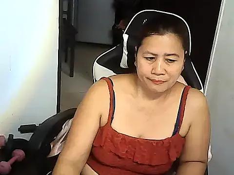 Dirtychubby29 on StripChat