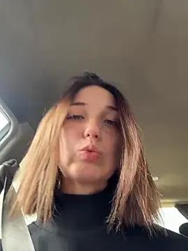 DollyTall on StripChat