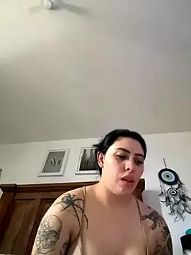 Draculona-666 on StripChat